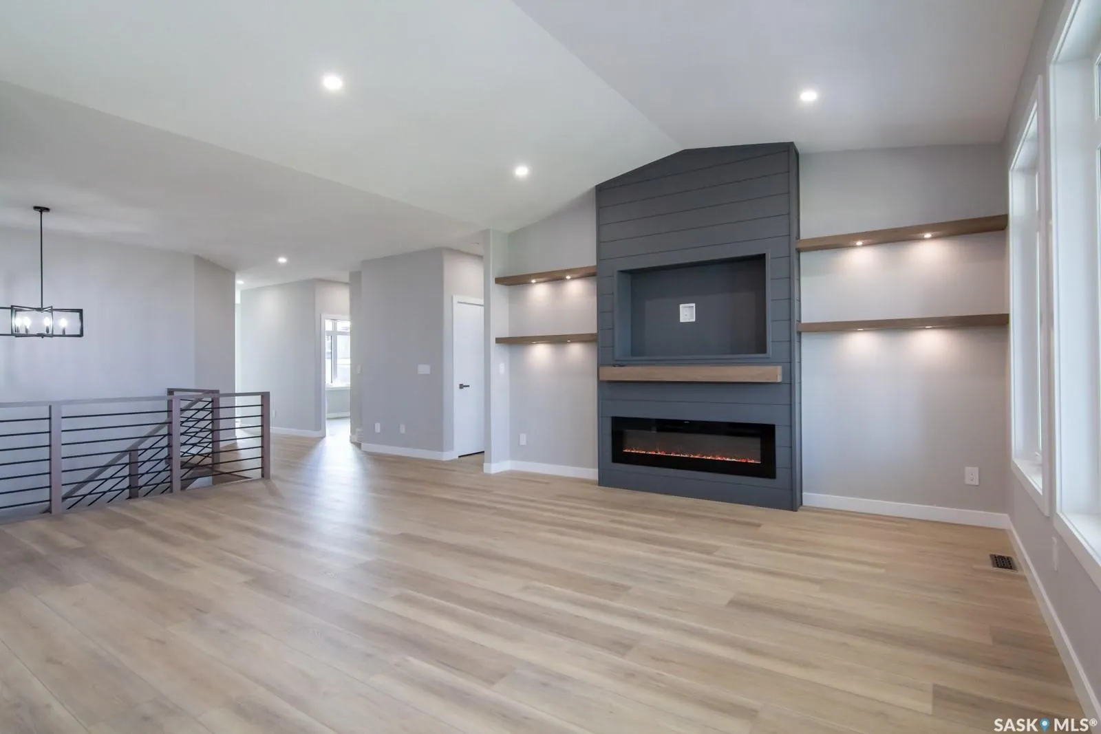 423 Sharma CRESCENT