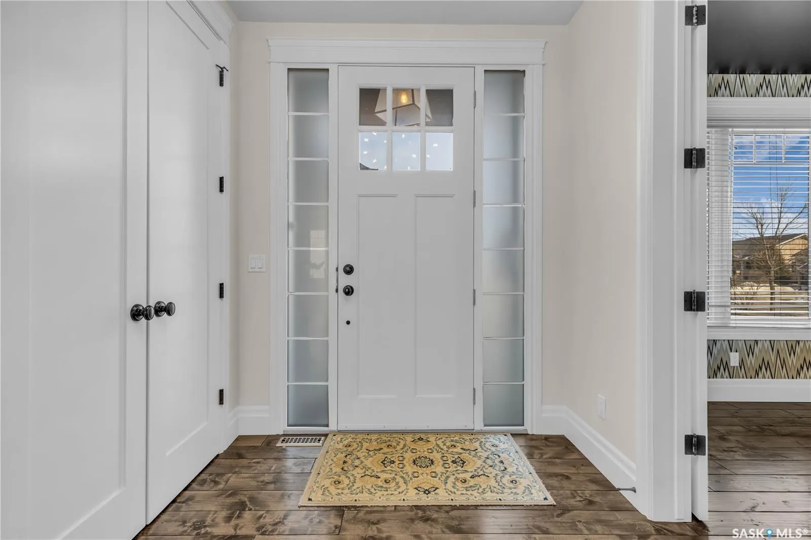 438 Horlick MANOR