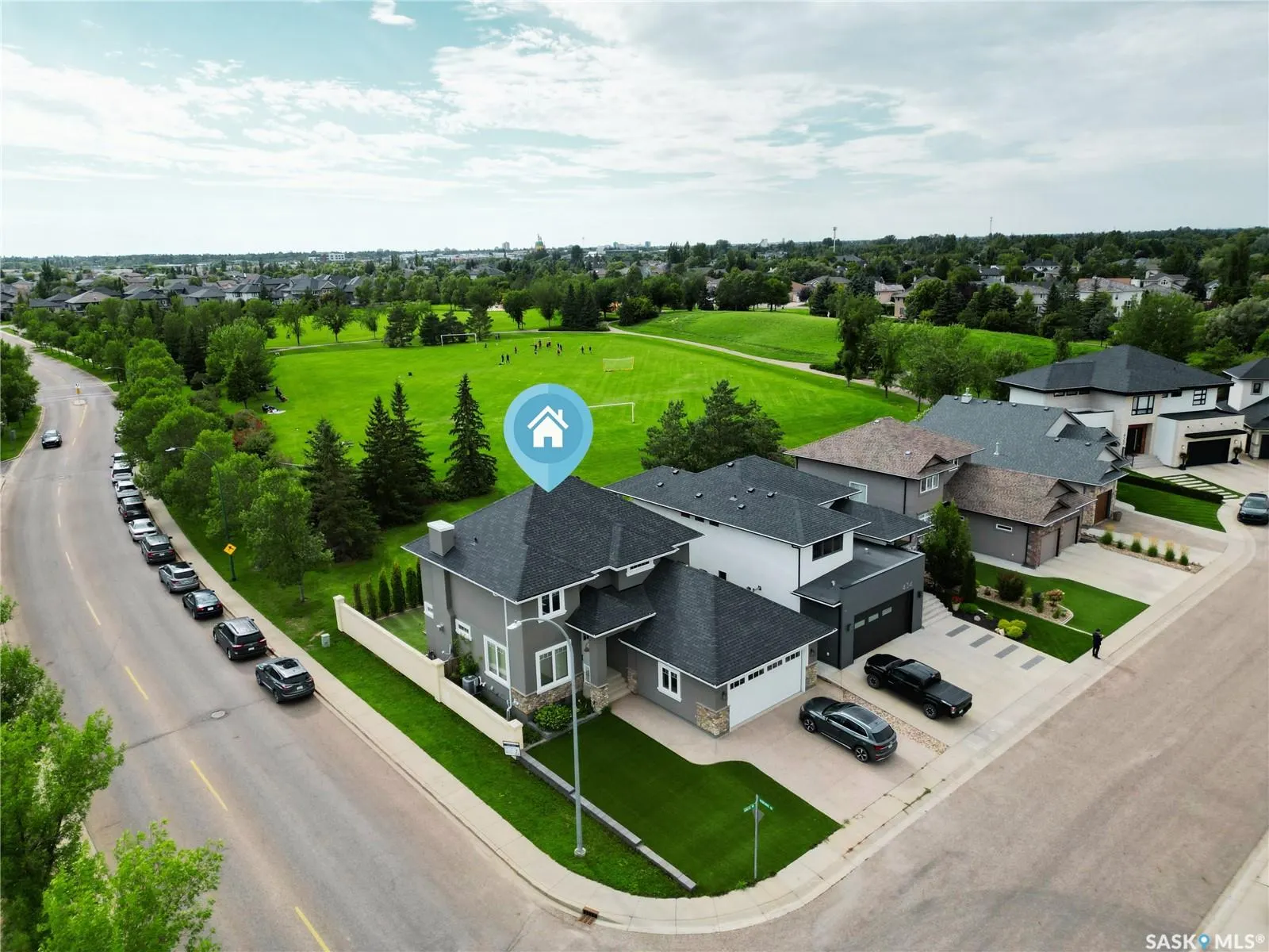 438 Horlick MANOR