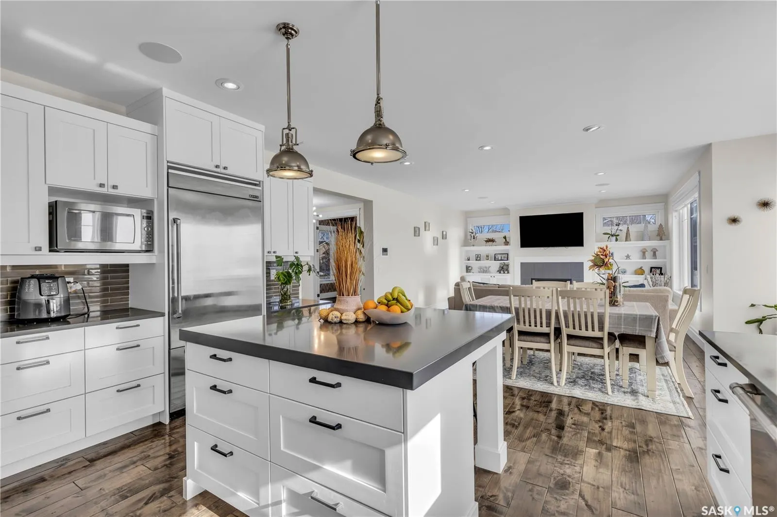 438 Horlick MANOR