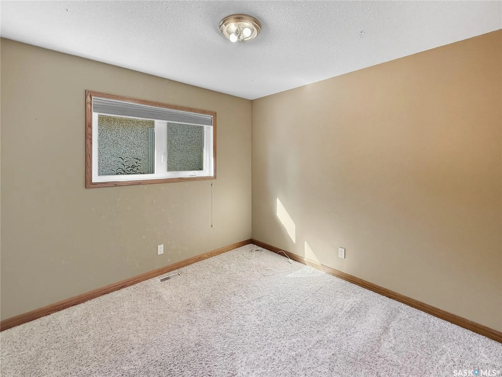 406 Curry CRESCENT