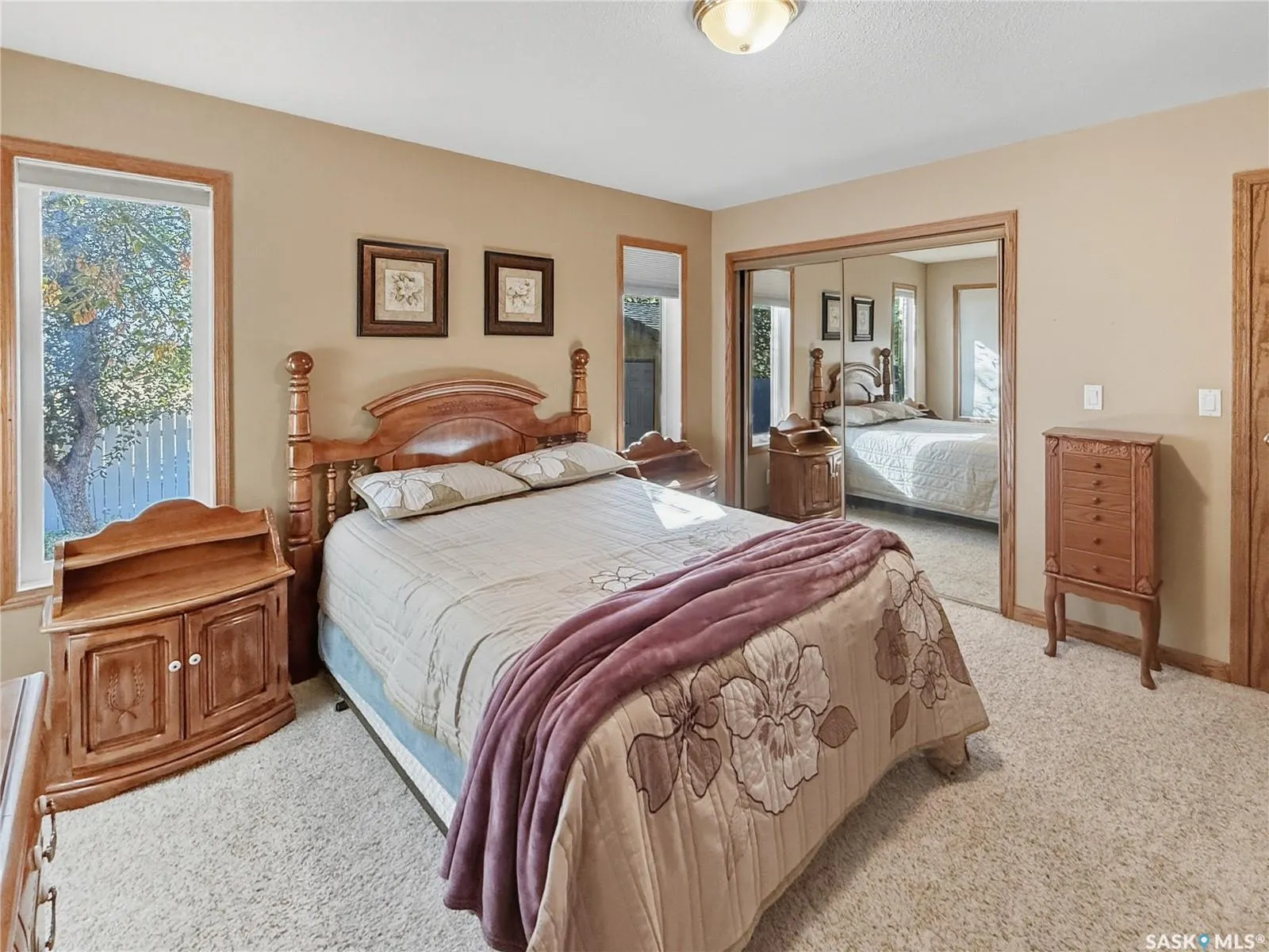 406 Curry CRESCENT