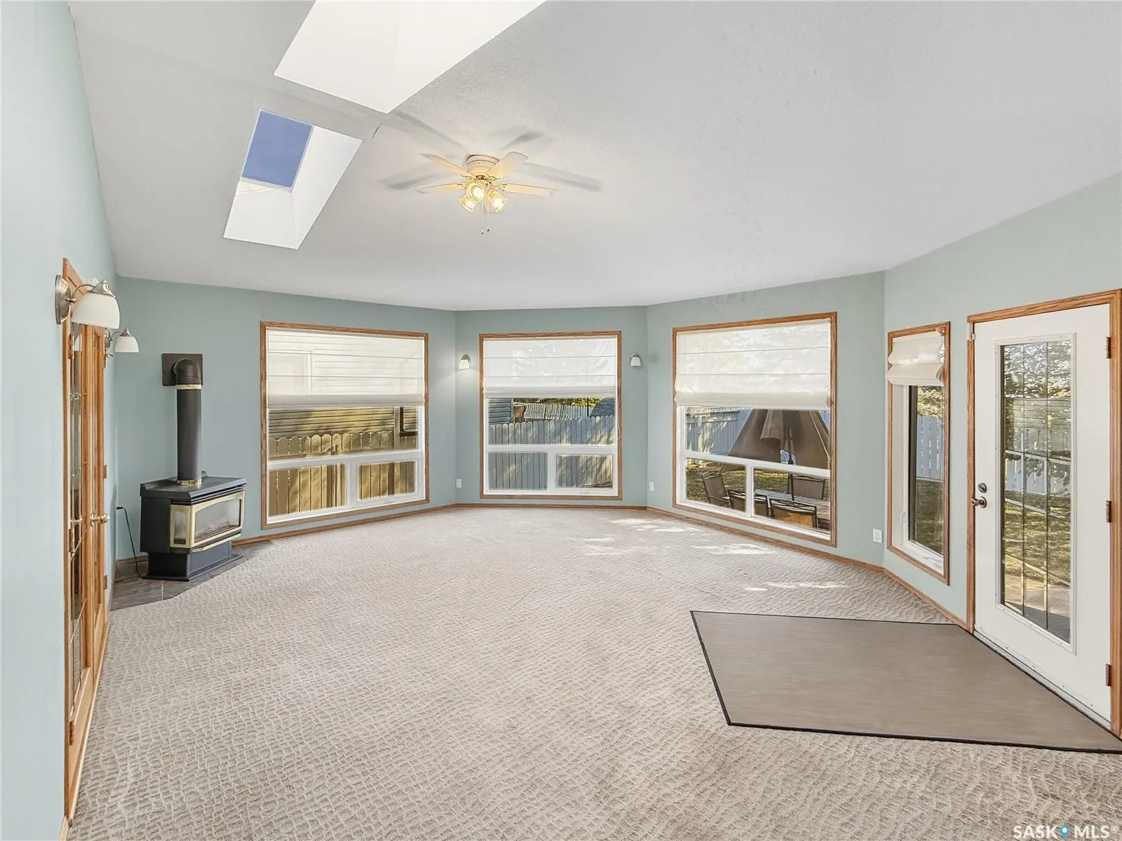 406 Curry CRESCENT