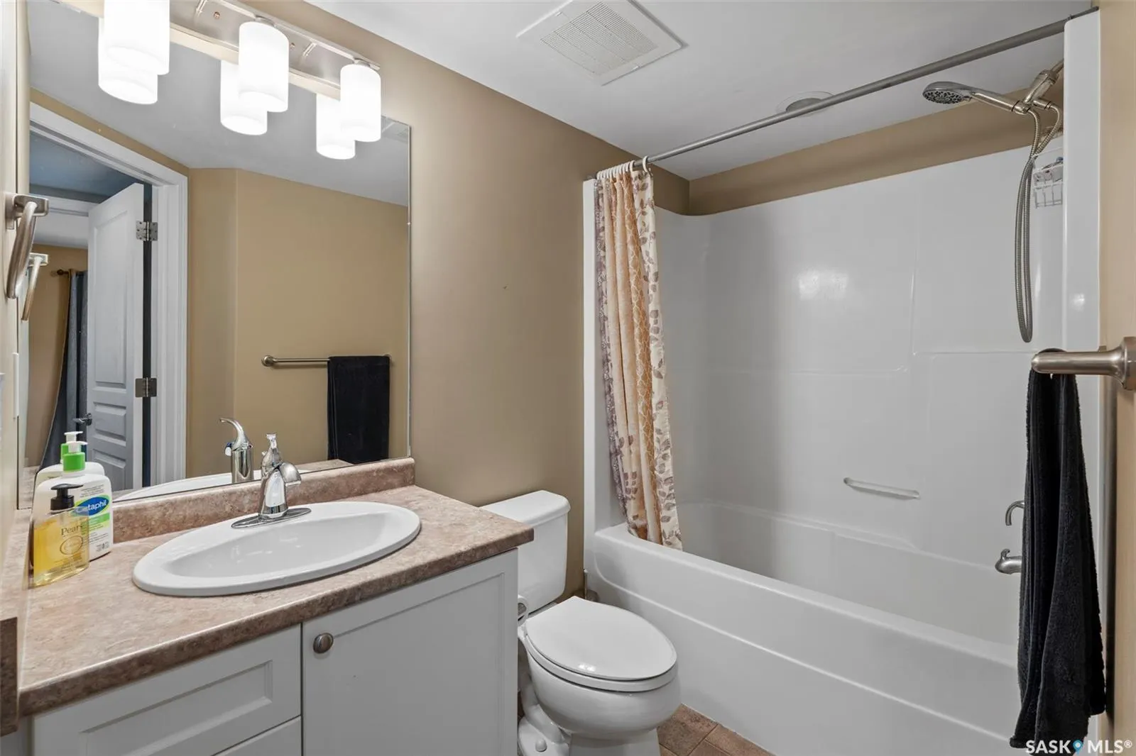 110 Willis CRESCENT, #5206