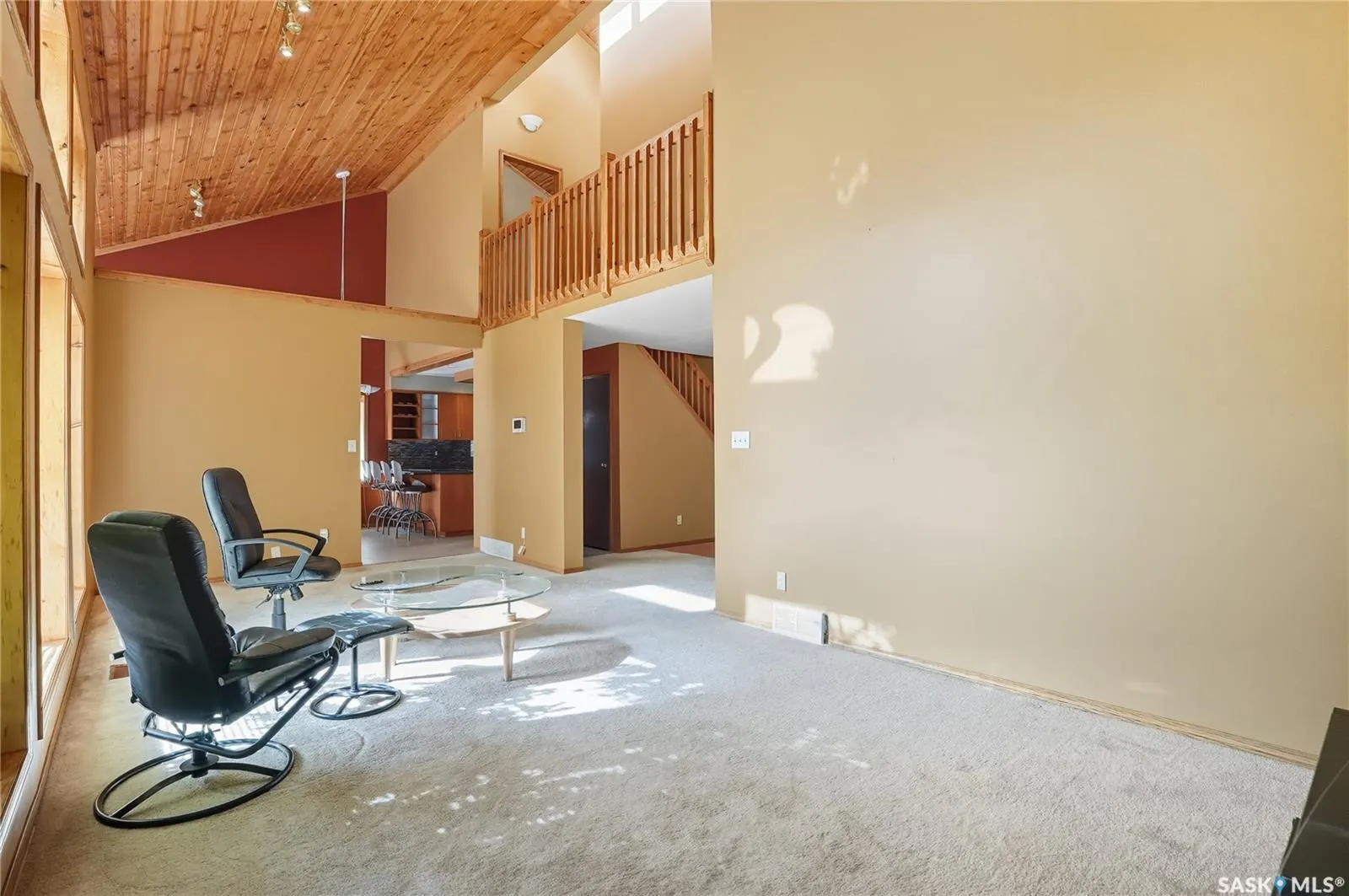511 AE Adams CRESCENT