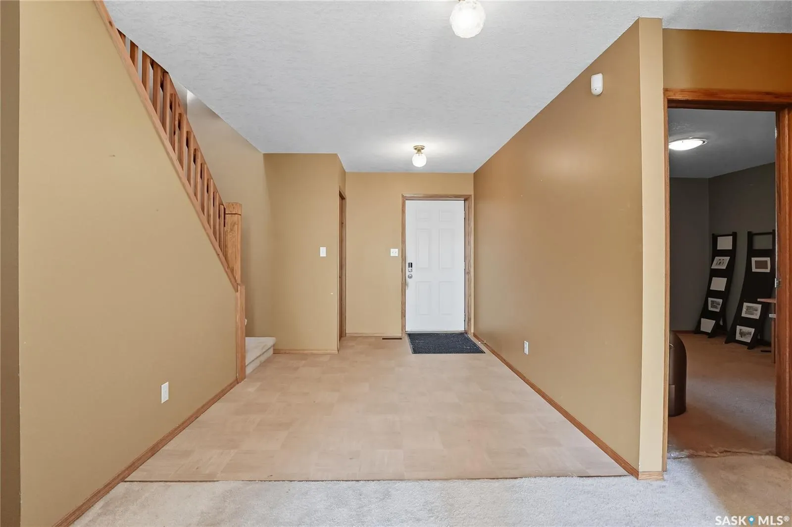 511 AE Adams CRESCENT
