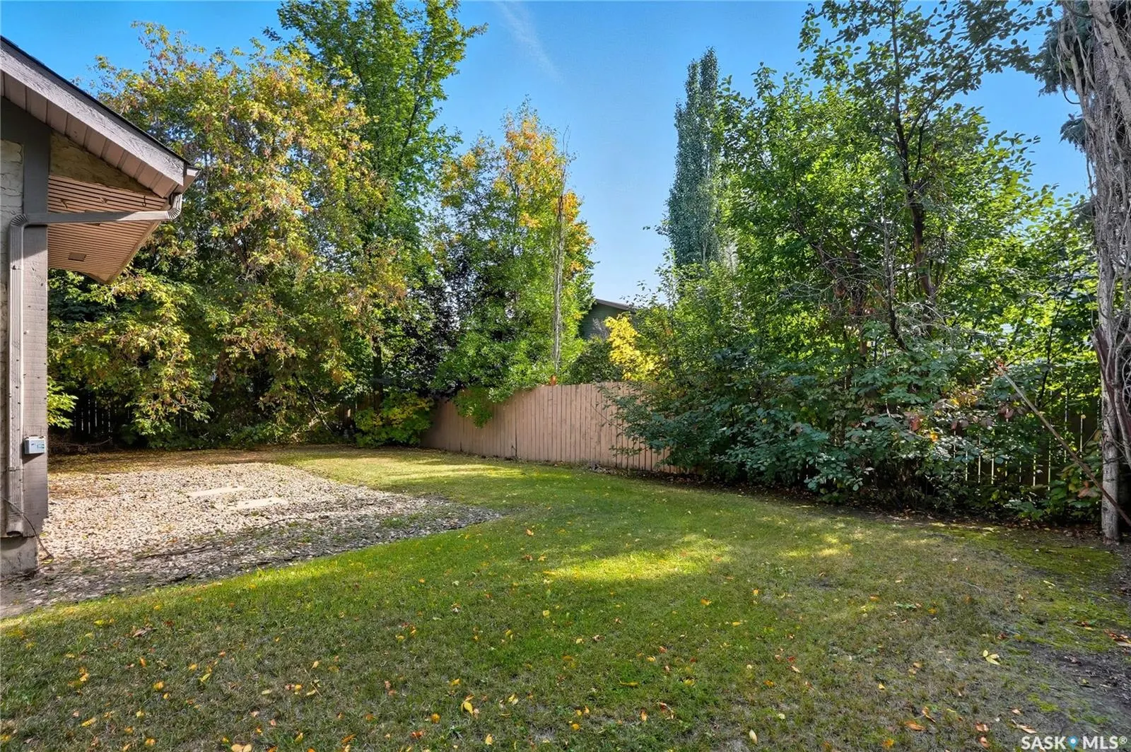 511 AE Adams CRESCENT