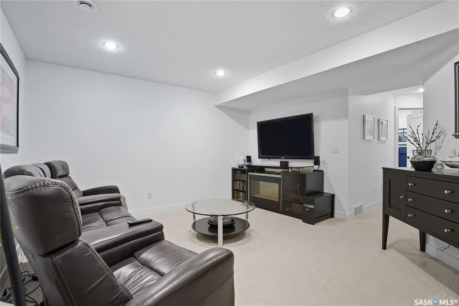 410 Ledingham WAY, #116
