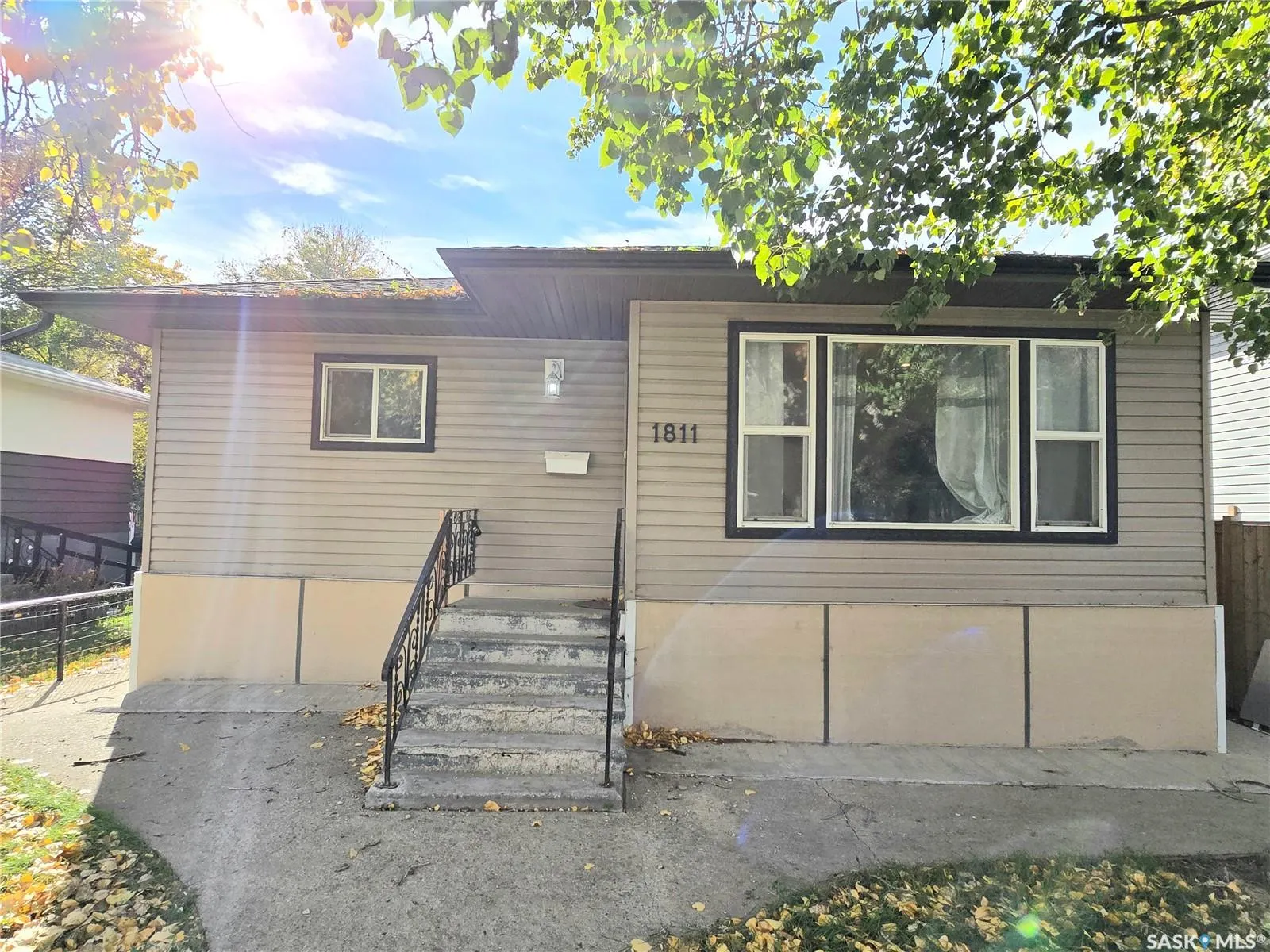 1811 20th STREET W