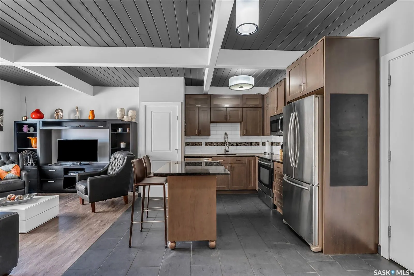 415 3rd AVENUE N, #304