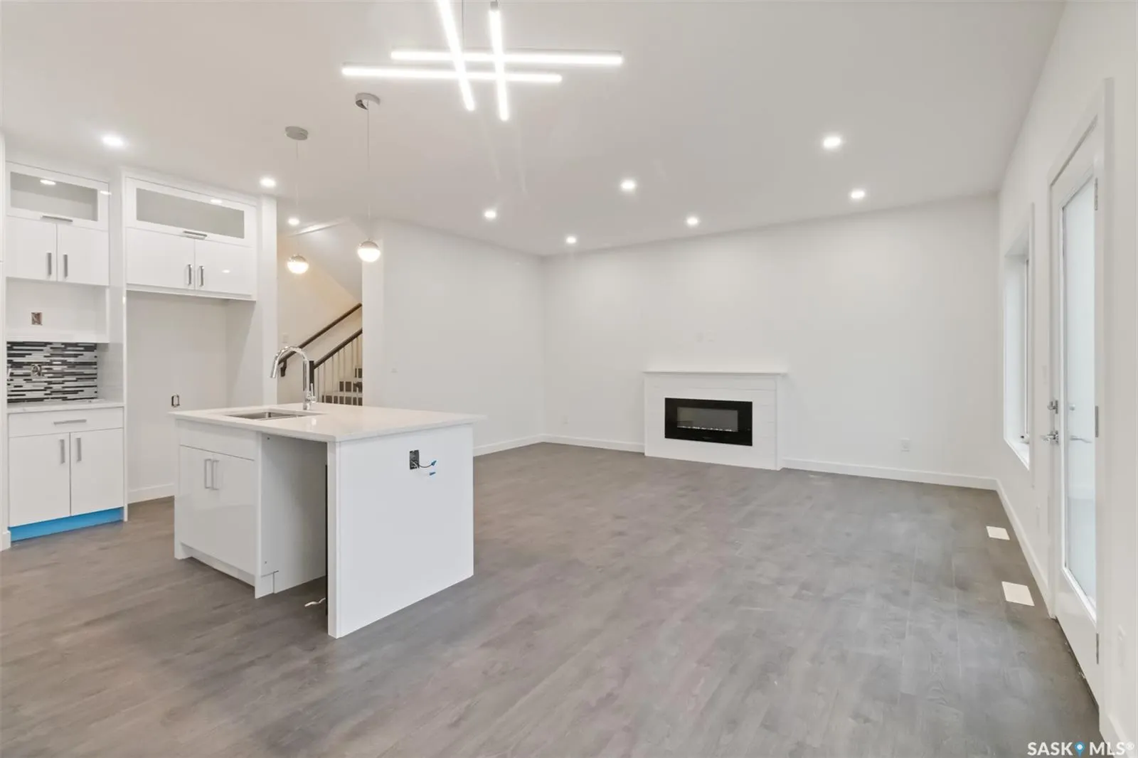 157 Antonini COURT