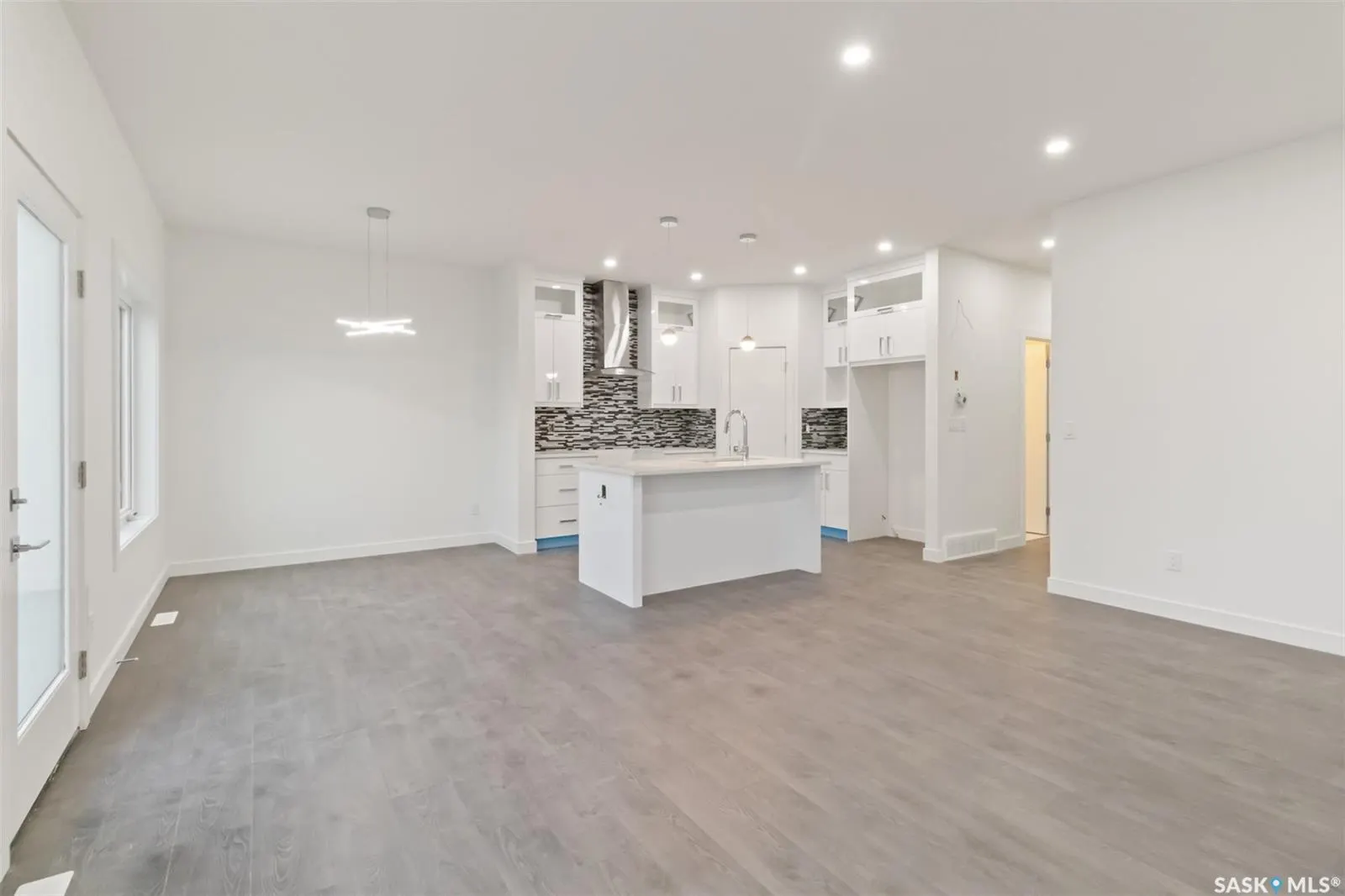 157 Antonini COURT