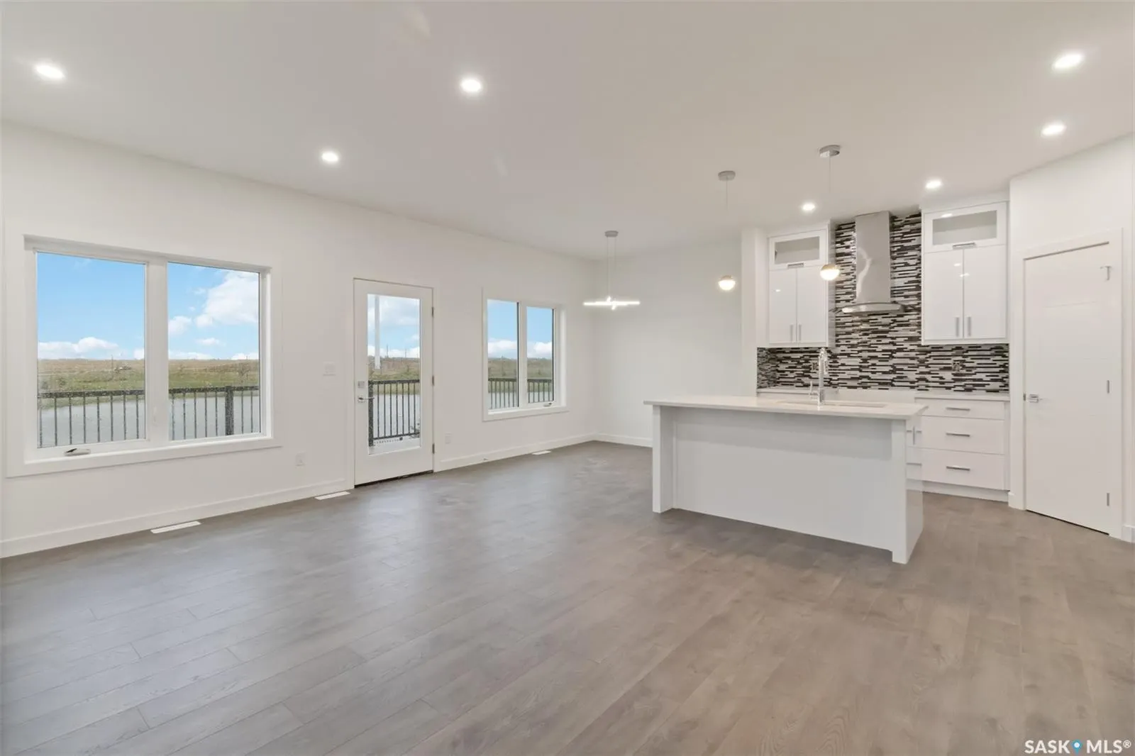157 Antonini COURT