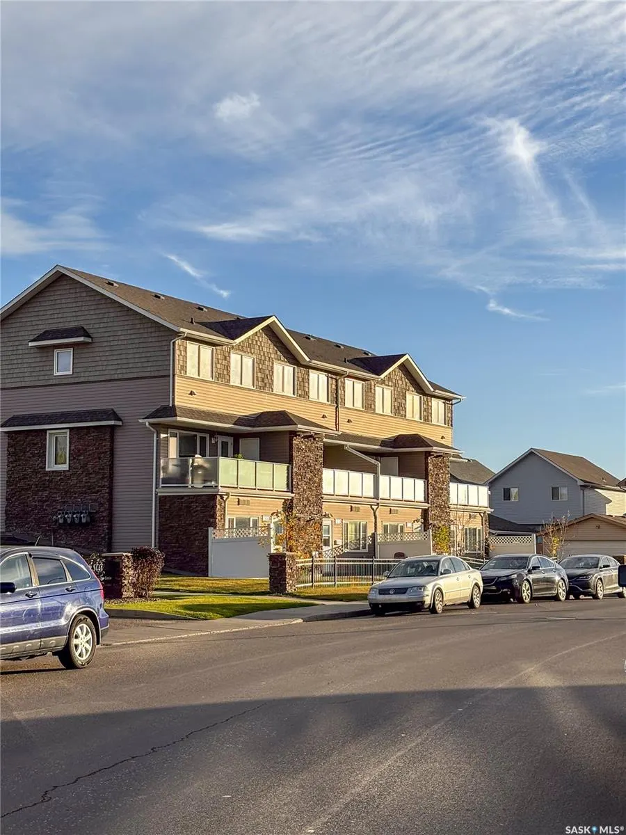 1022 Hampton CIRCLE, #803