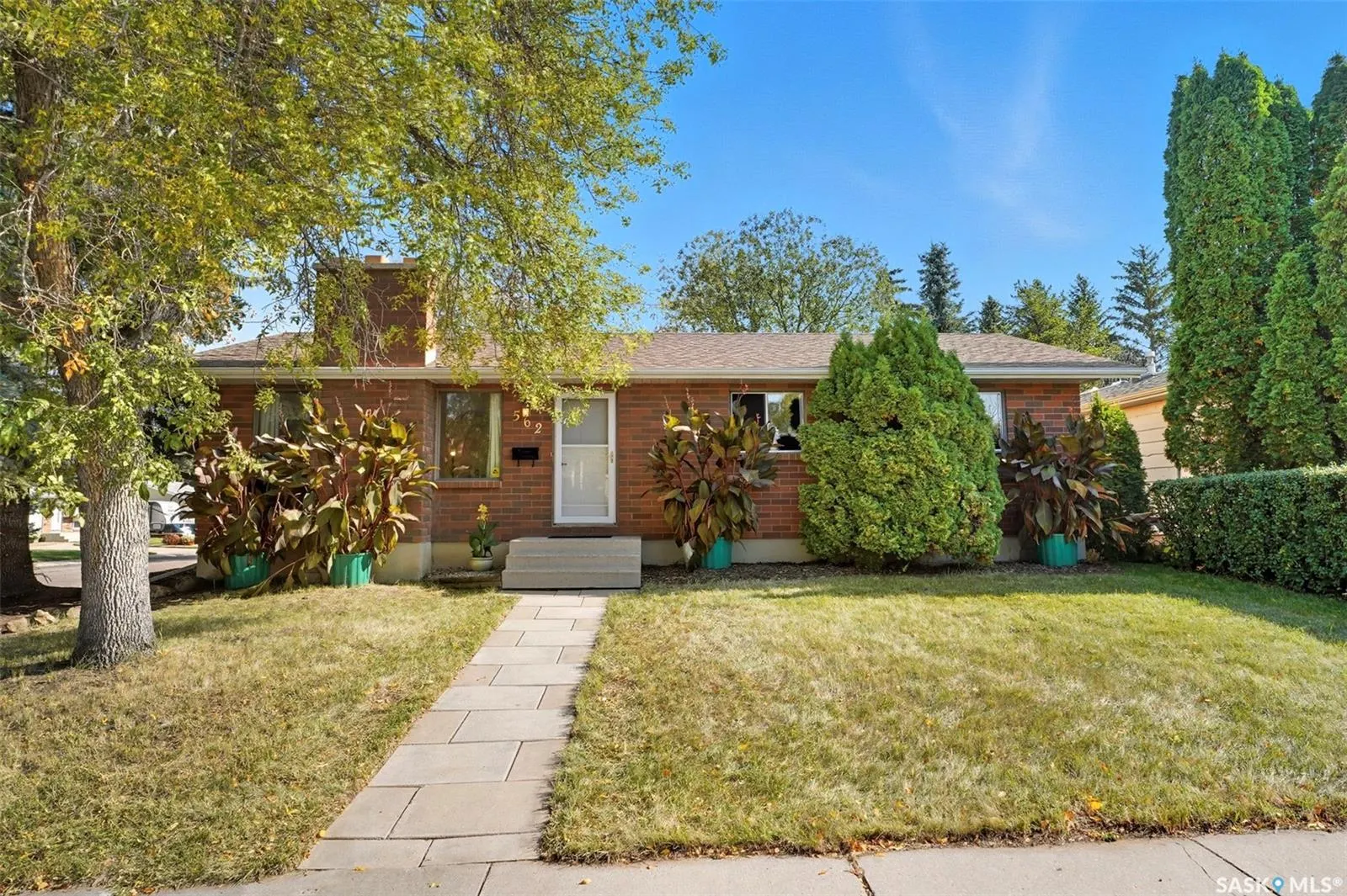 562 Highlands TERRACE