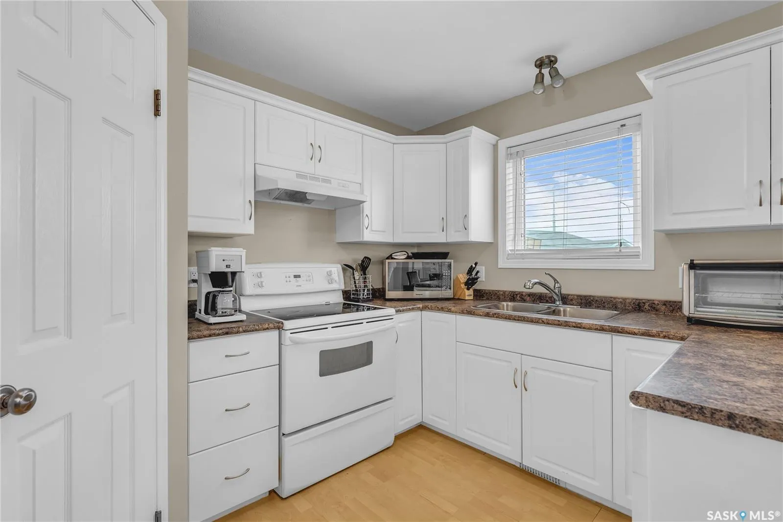 403 Rutherford CRESCENT