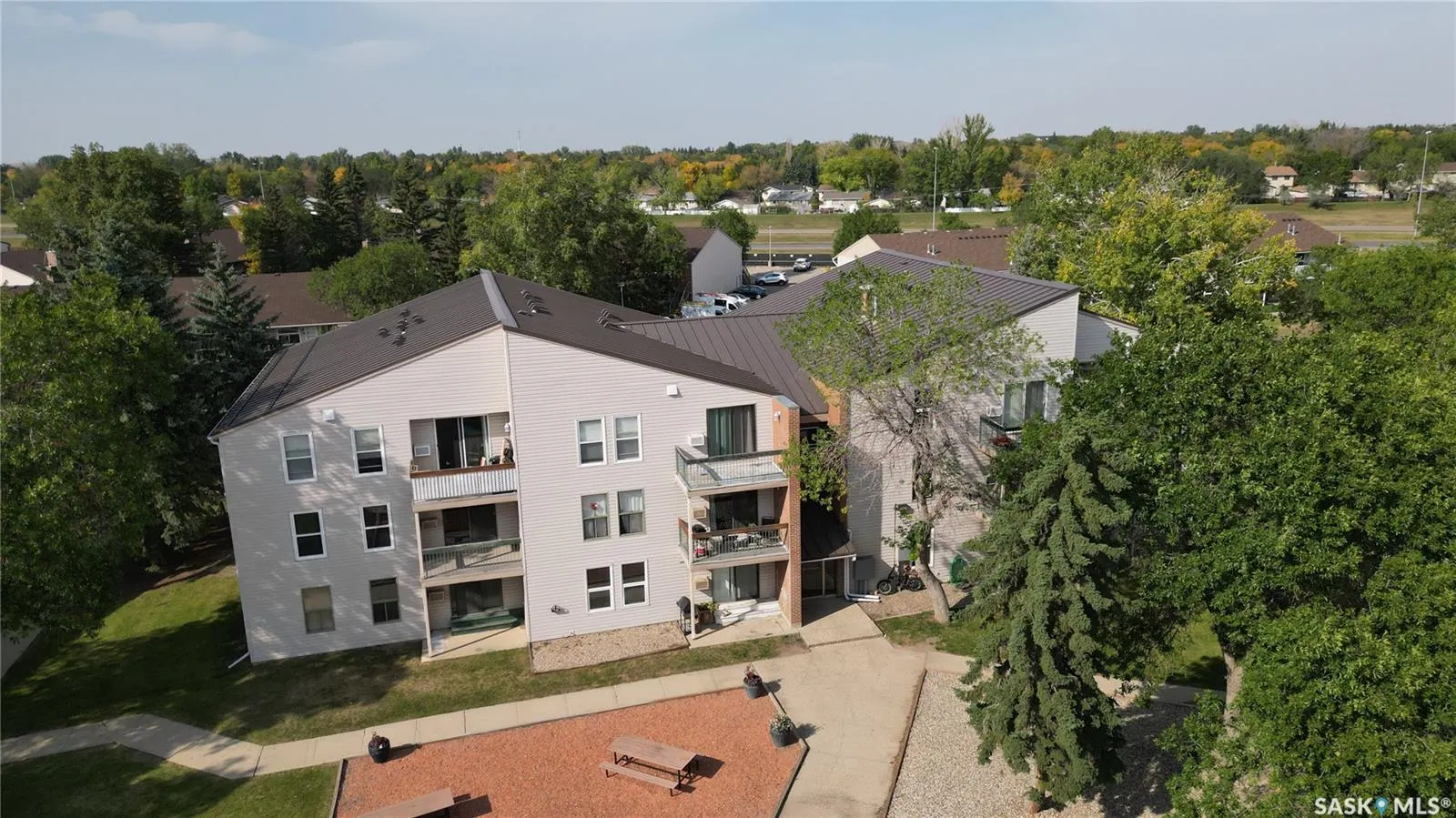 34 NOLLET AVENUE, #102