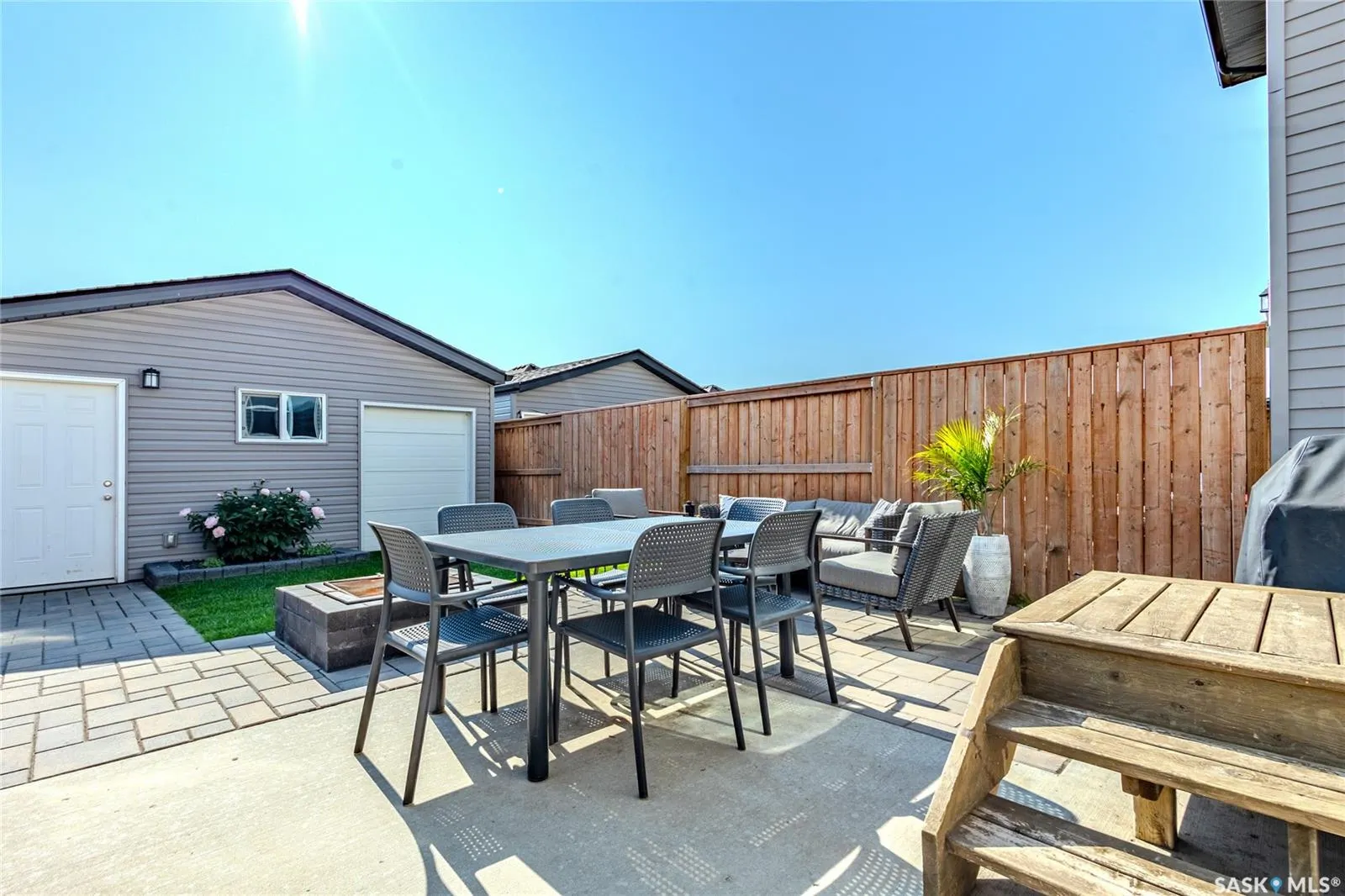 1050 Kolynchuk CRESCENT