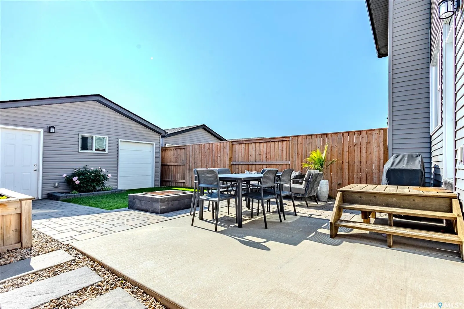 1050 Kolynchuk CRESCENT