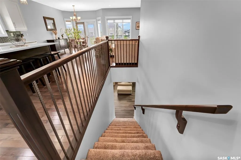 737 Gowan ROAD