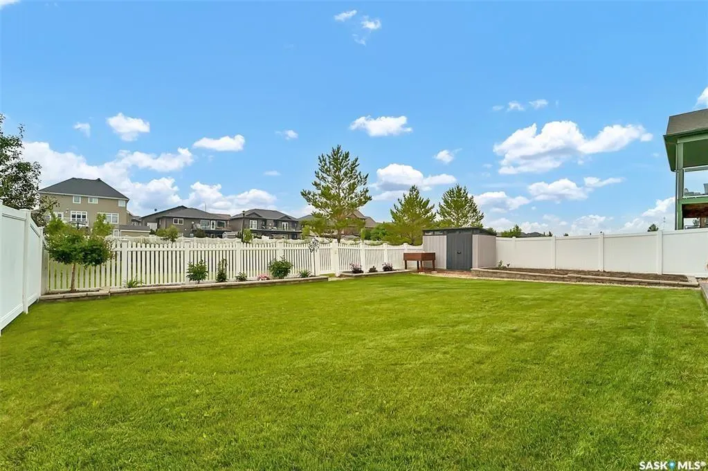 737 Gowan ROAD