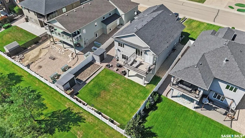 737 Gowan ROAD