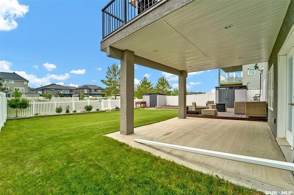 737 Gowan ROAD