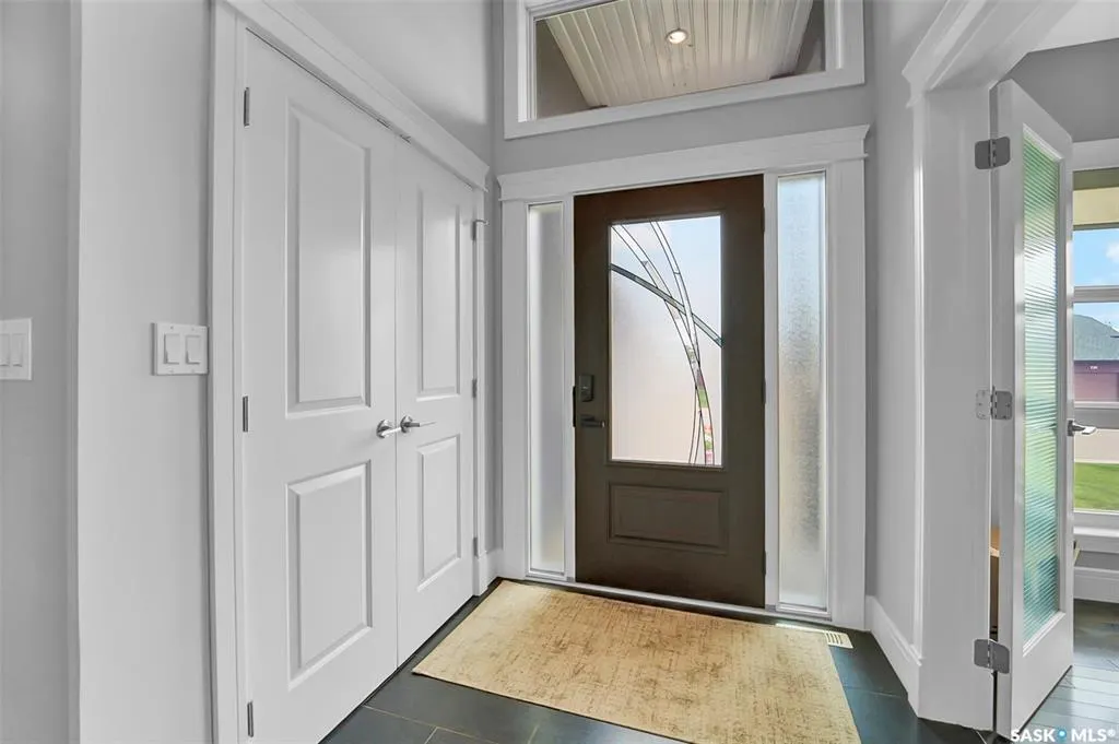 737 Gowan ROAD
