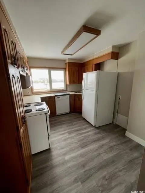 325 & 329 4th AVENUE SW