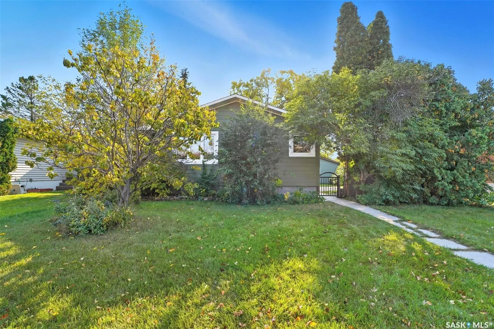 97 Arnason CRESCENT
