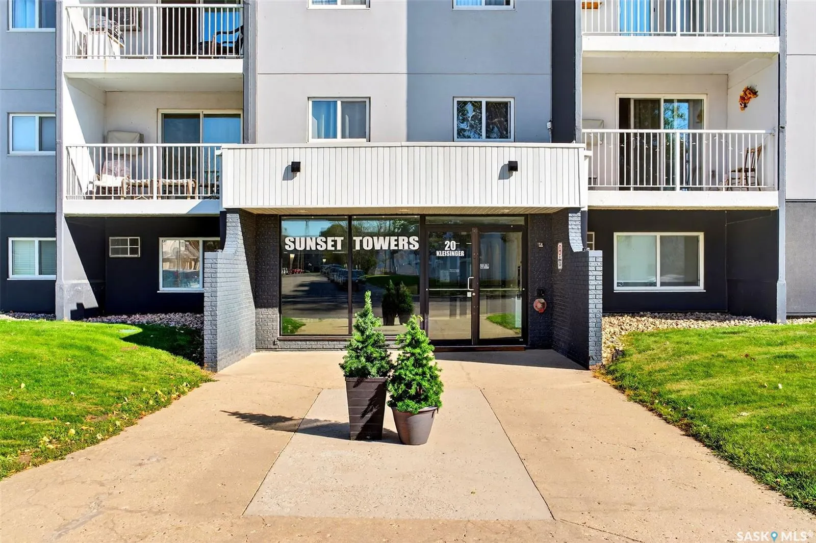 20 Kleisinger CRESCENT, #402