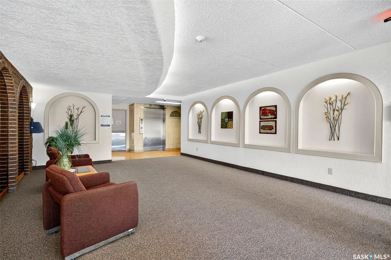 20 Kleisinger CRESCENT, #402