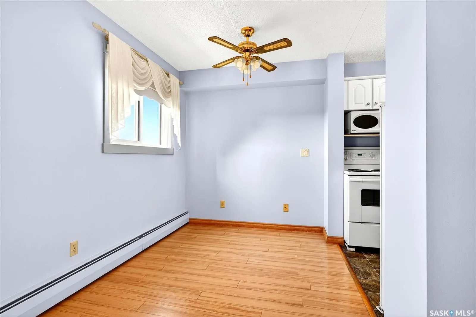 20 Kleisinger CRESCENT, #402