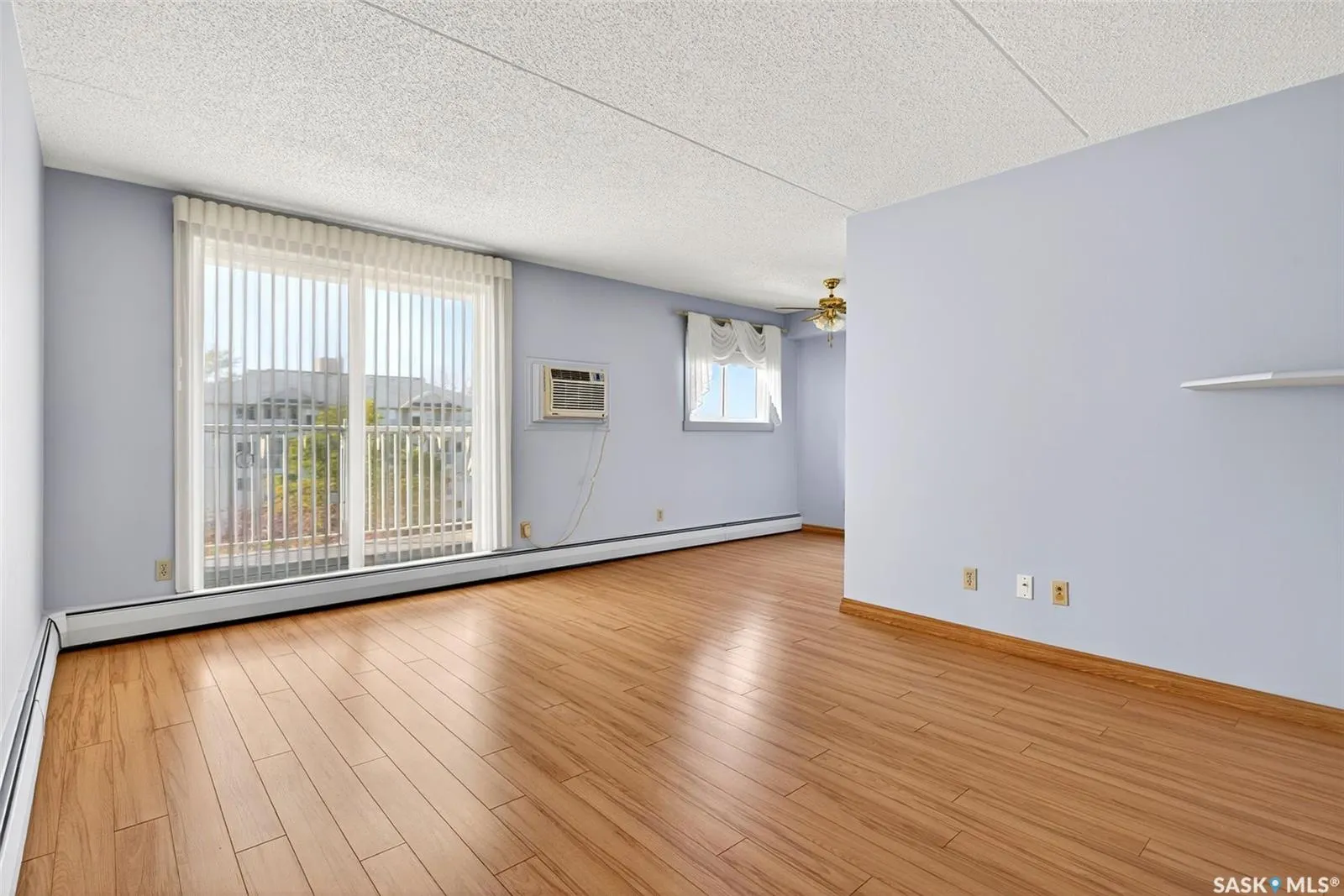 20 Kleisinger CRESCENT, #402