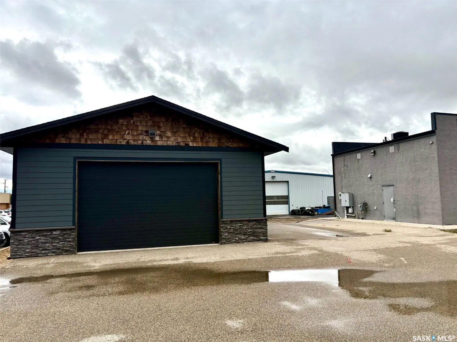210 Service ROAD
