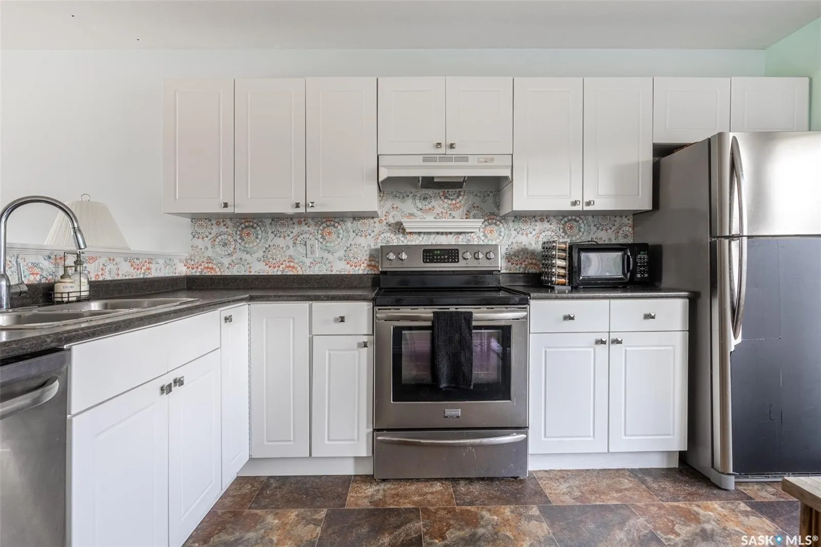 143 Gropper CRESCENT, #13