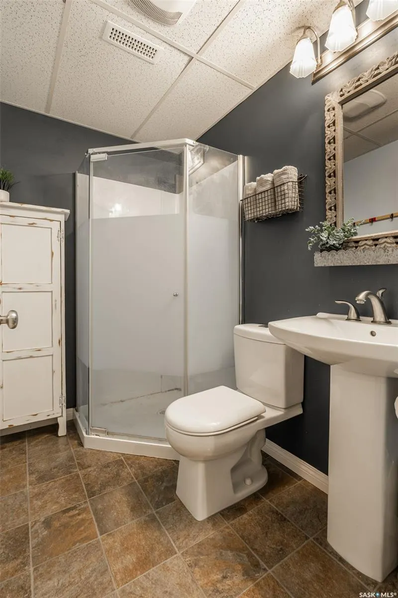 143 Gropper CRESCENT, #13