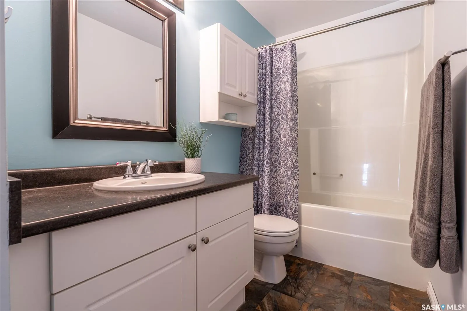 143 Gropper CRESCENT, #13
