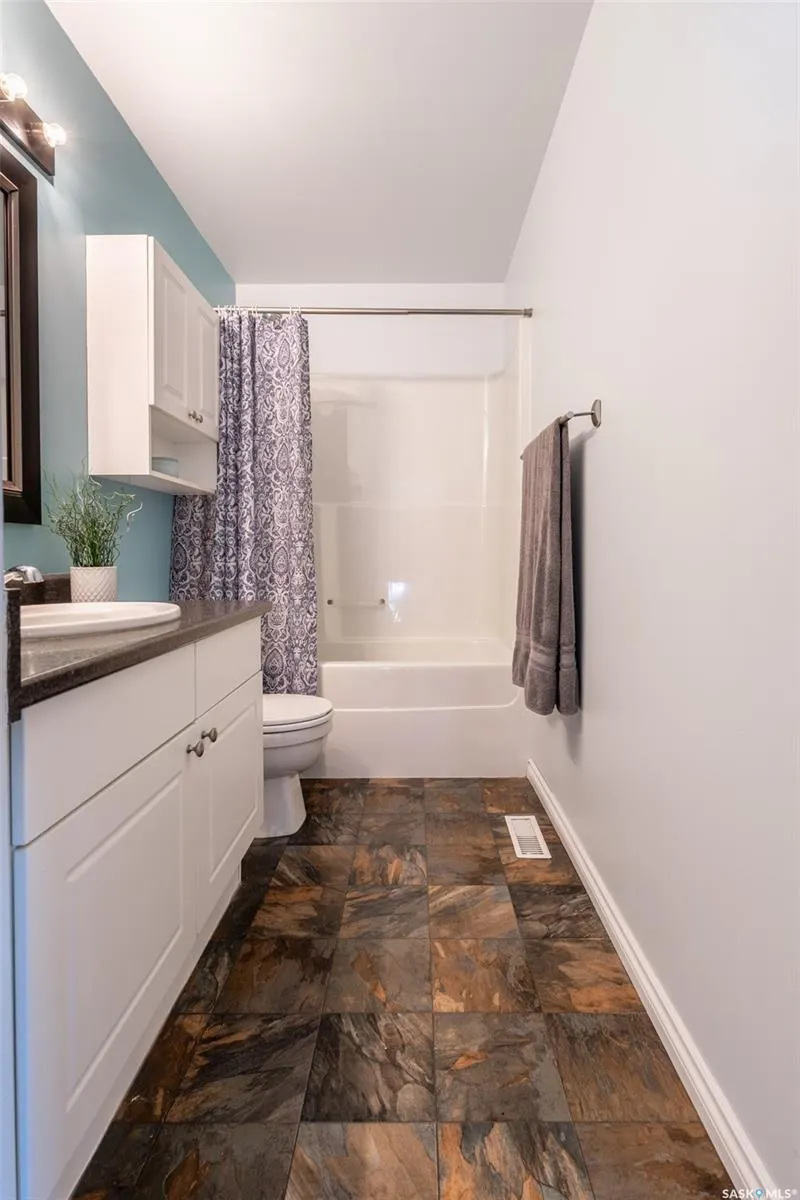 143 Gropper CRESCENT, #13