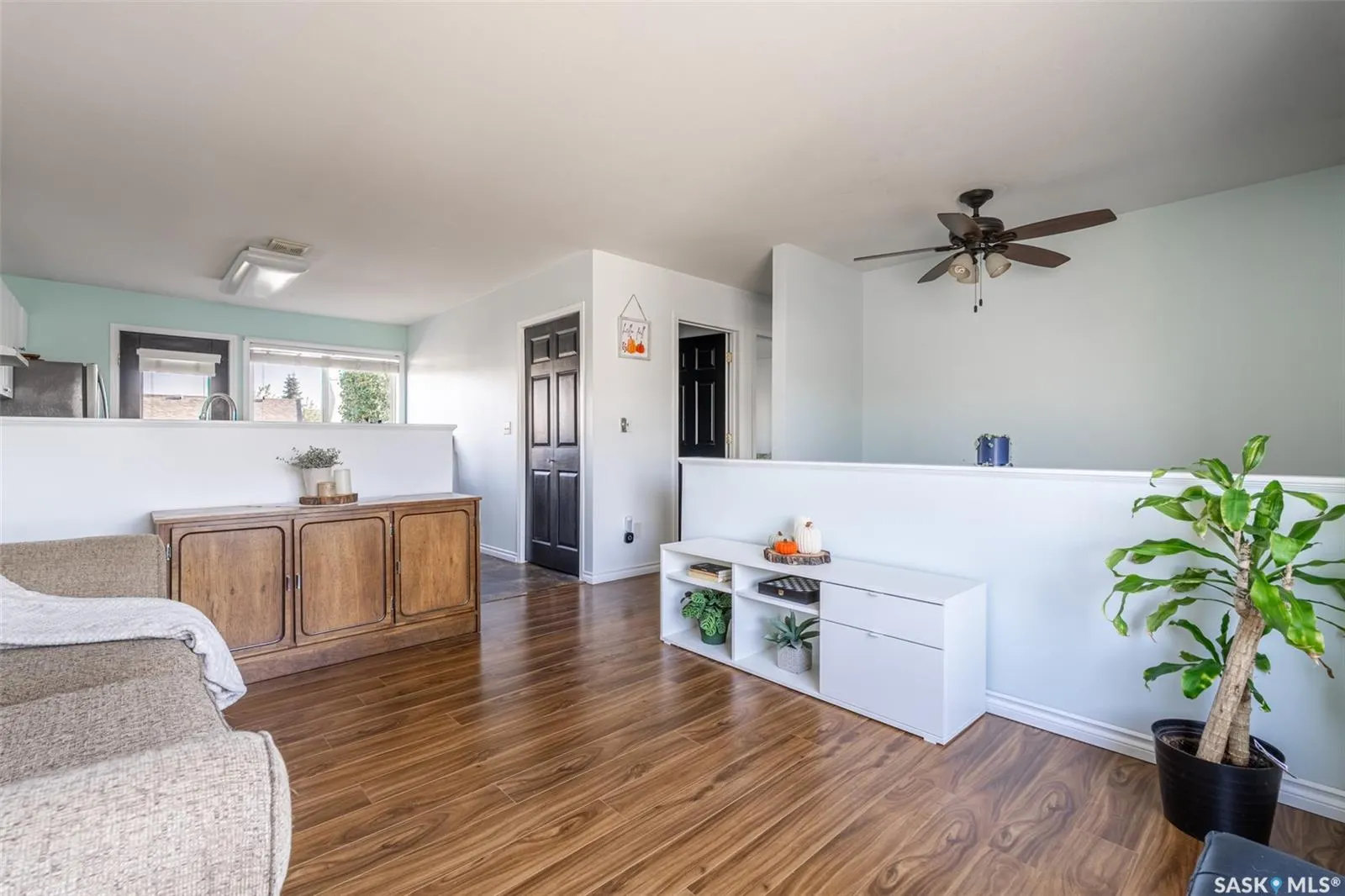 143 Gropper CRESCENT, #13