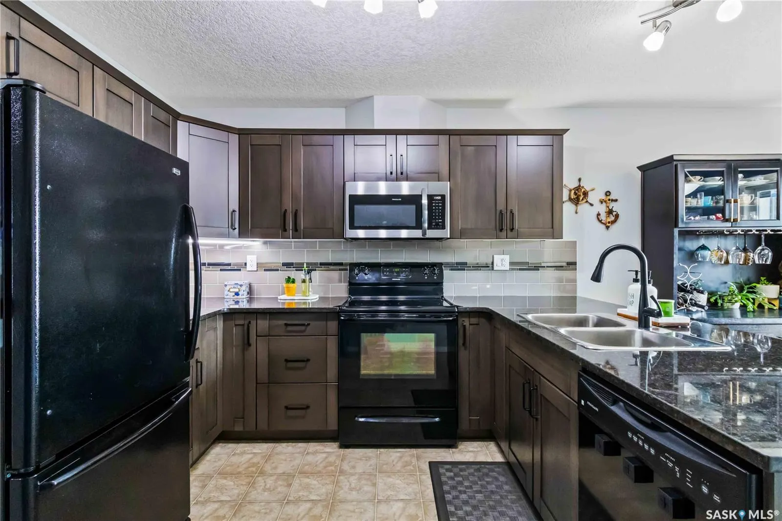 103 Klassen CRESCENT, #108