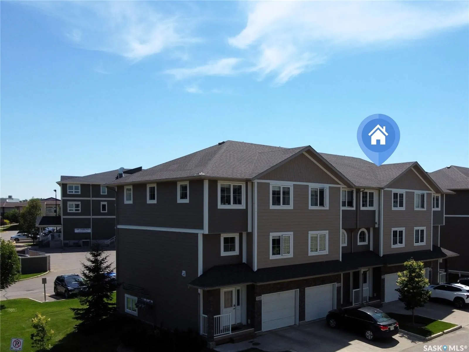 212 Willis CRESCENT, #103