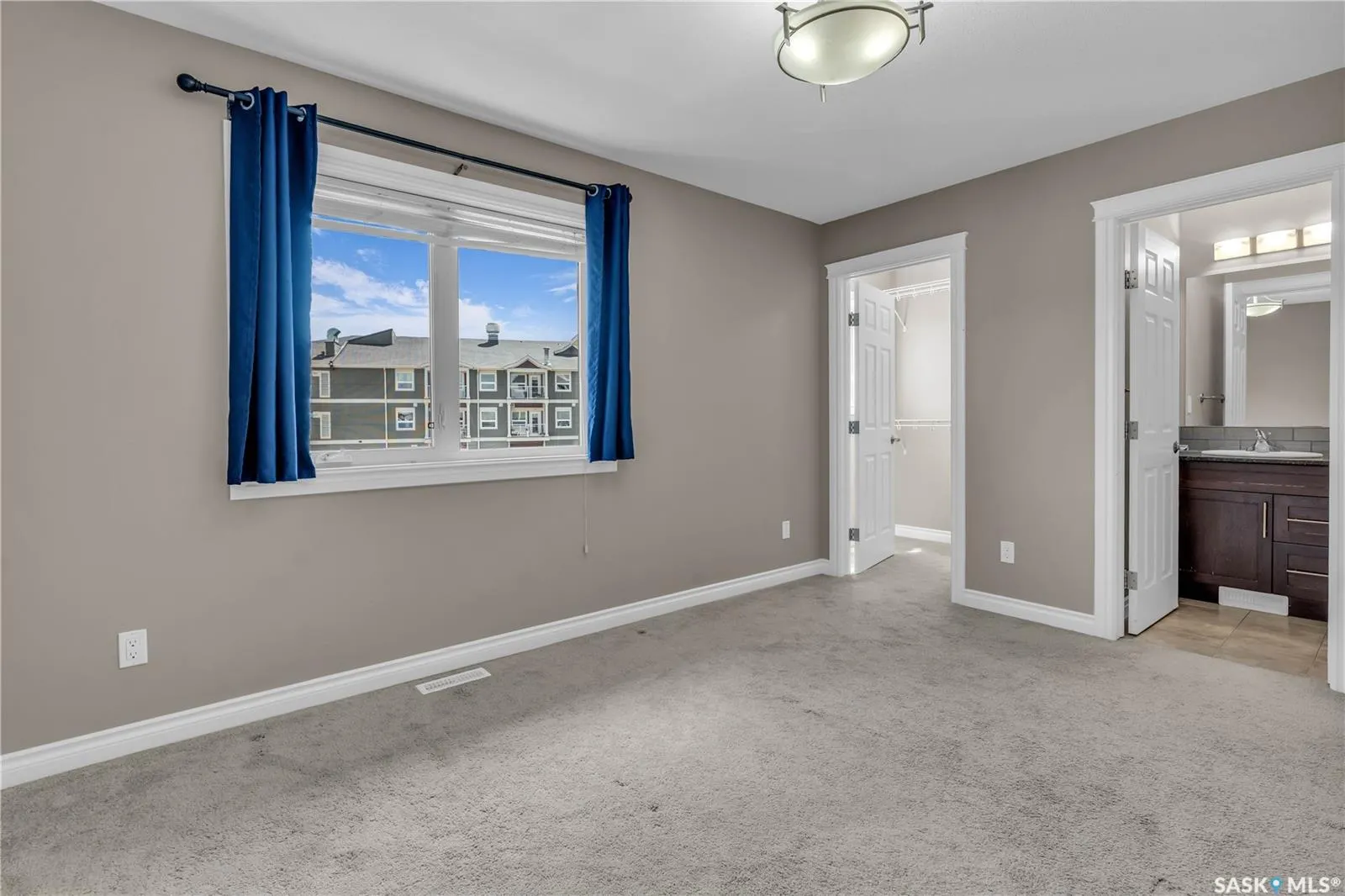 212 Willis CRESCENT, #103