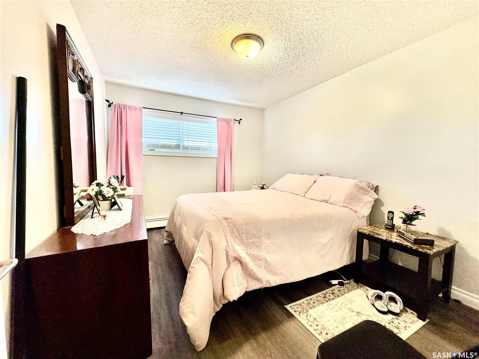 240 Home STREET W