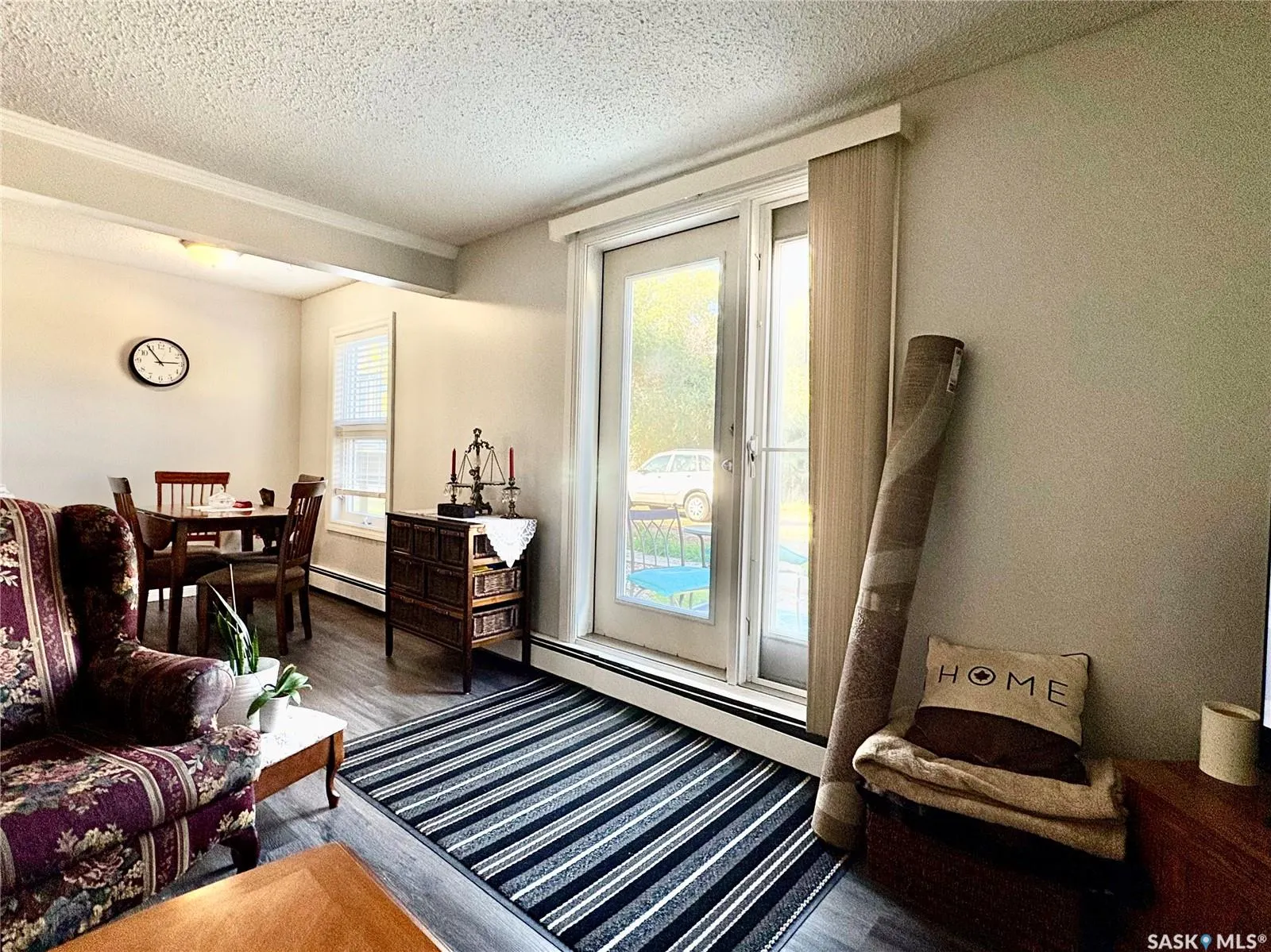 240 Home STREET W
