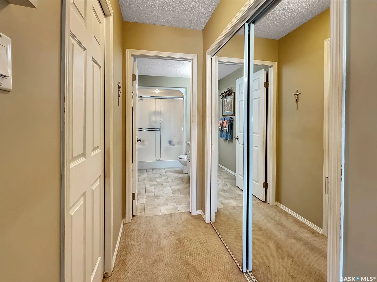 6 Wren COURT