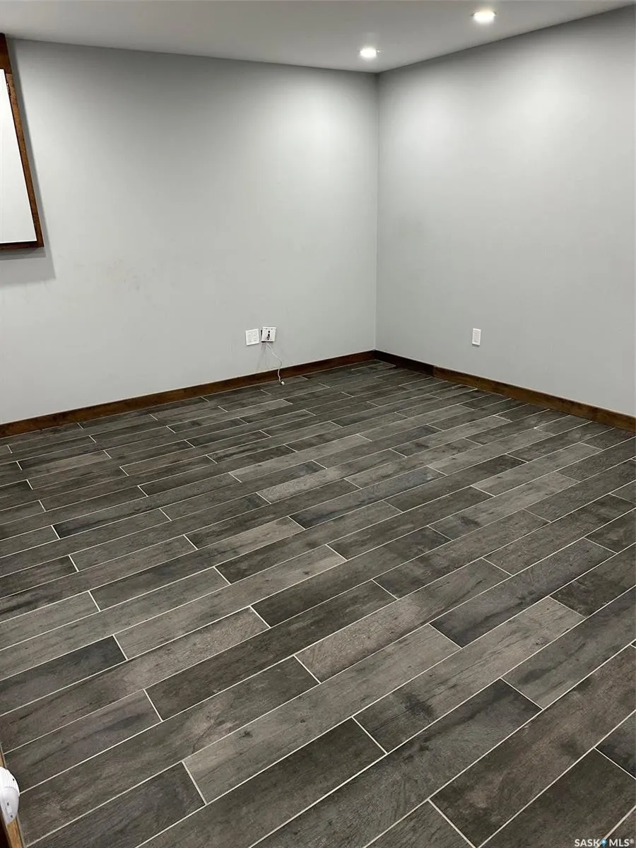 109 Industrial DRIVE, #5