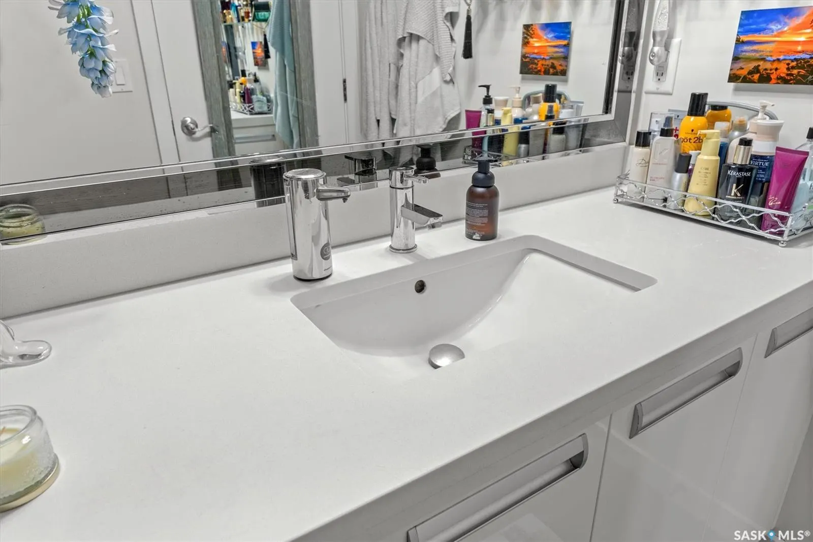 1015 Patrick CRESCENT, #203