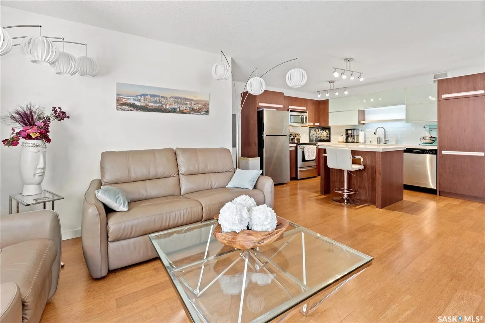1015 Patrick CRESCENT, #203