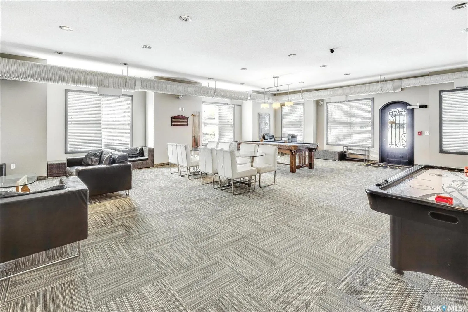 1015 Patrick CRESCENT, #203